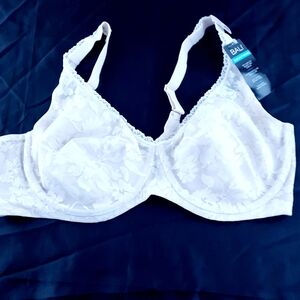 ❤️ NWT 42D Bali White Lace Underwire Bra with Molded Cups